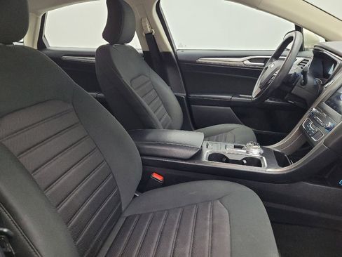 Used 2019 Ford Fusion SE image 21