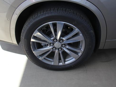 Used 2022 Cadillac XT6 Premium Luxury w/ Technology Package FWD image 33