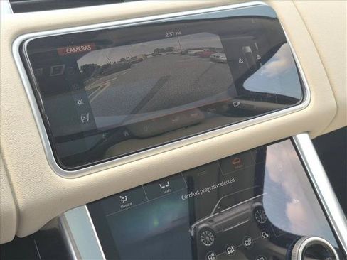 Used 2018 Land Rover Range Rover Sport HSE AWD/4WD image 18