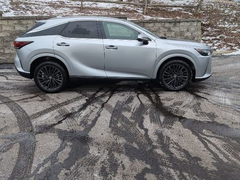 Used 2025 Lexus RX 350 Premium image 2