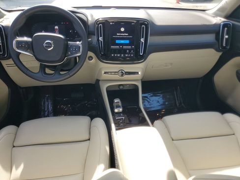 Certified 2026 Volvo XC40 B5 Plus AWD/4WD image 15