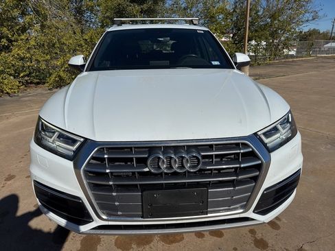 Used 2019 Audi Q5 2.0T Premium Plus w/ Premium Plus Package image 2