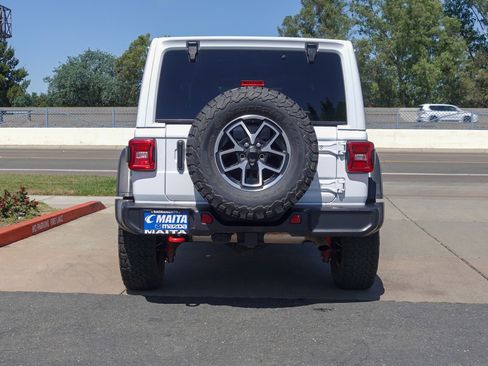 Used 2025 Jeep Wrangler Unlimited Rubicon image 6