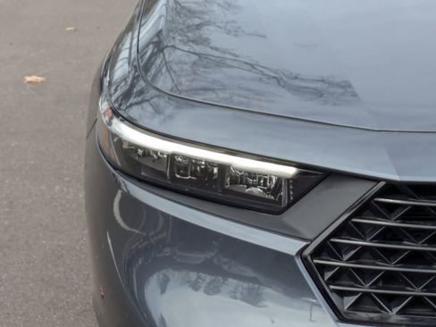Used 2024 Honda Accord EX image 9
