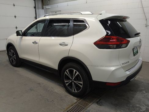 Used 2019 Nissan Rogue SV w/ Premium Package AWD/4WD image 3