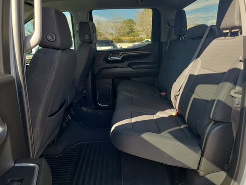 Used 2024 Chevrolet Silverado 1500 LT w/ Z71 Off-Road Package image 23