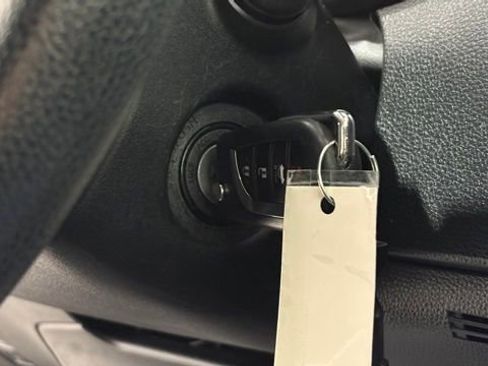 Used 2023 Toyota Corolla LE image 35