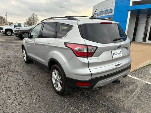 Used 2018 Ford Escape SE w/ SE Sync 3 Package image 8