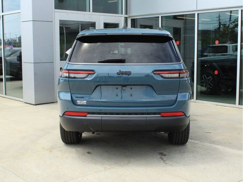 New 2026 Jeep Grand Cherokee L Limited w/ Limited Altitude Package AWD/4WD image 7