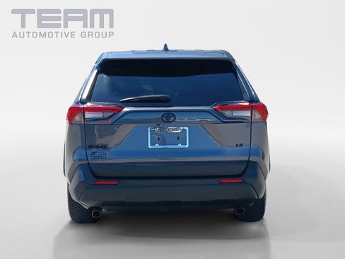 Used 2022 Toyota RAV4 LE FWD image 6