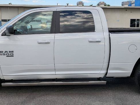 Used 2020 RAM 1500 Classic SLT AWD/4WD image 5