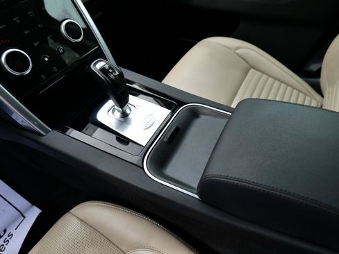 Used 2021 Land Rover Discovery Sport S image 31