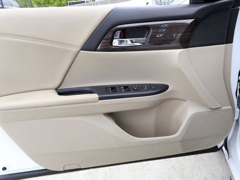 Used 2016 Honda Accord EX-L image 33