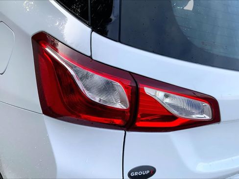 Used 2020 Chevrolet Equinox LS AWD/4WD image 28