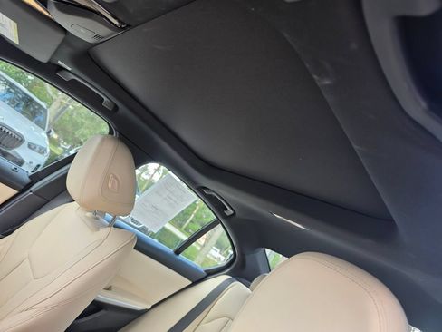 Certified 2024 BMW 330i Sedan w/ Convenience Package RWD image 11