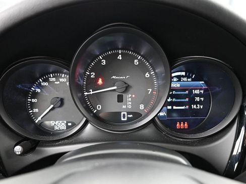 Certified 2023 Porsche Macan Turbo AWD/4WD image 18