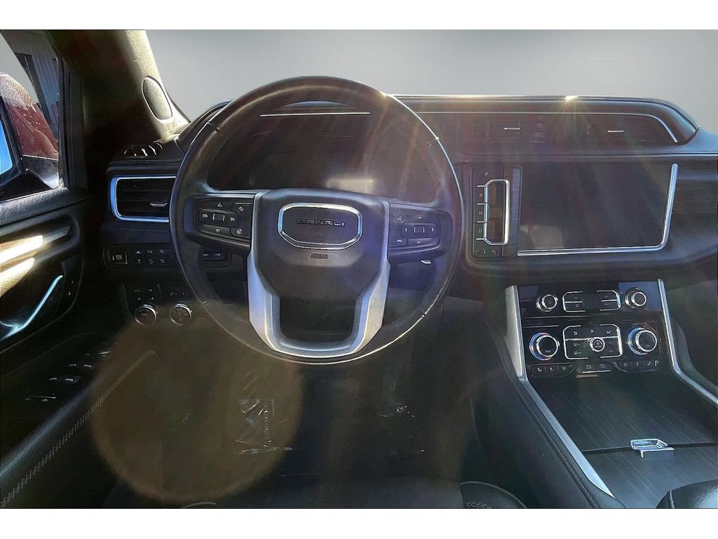 Used 2022 GMC Yukon XL Denali AWD/4WD image 8
