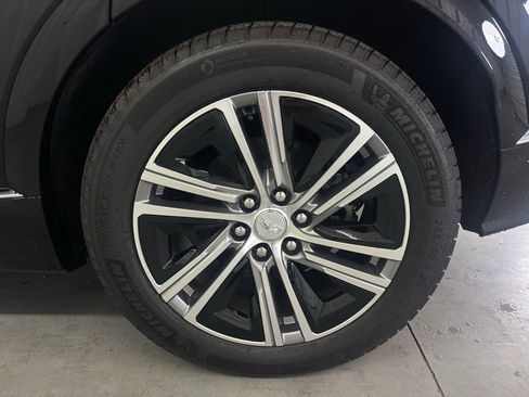 New 2025 Cadillac Lyriq Luxury image 15