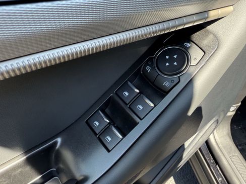 New 2025 Ford Explorer Active image 19