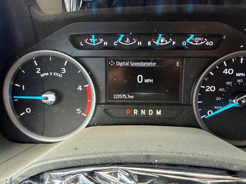 Used 2021 Ford F350 XLT w/ XLT Premium Package AWD/4WD image 16