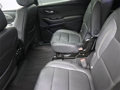 Used 2023 Chevrolet Traverse LT w/ LT Premium Package image 23