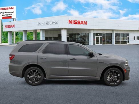 Used 2024 Dodge Durango R/T w/ Blacktop Package RWD image 5
