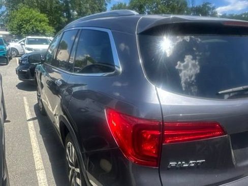 Used 2017 Honda Pilot Elite image 3