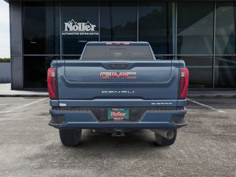 Used 2025 GMC Sierra 3500 Denali w/ Denali Reserve Package AWD/4WD image 4