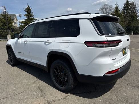 New 2026 Jeep Grand Cherokee L 4WD image 11