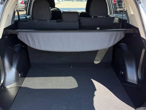 Used 2013 Toyota RAV4 XLE AWD/4WD image 18