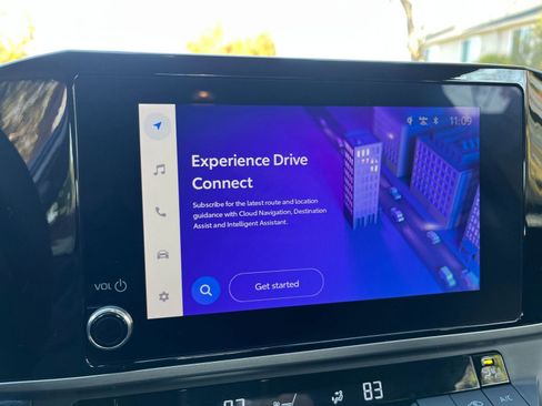 Used 2025 Toyota Camry LE image 21