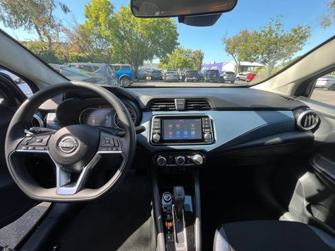 Used 2025 Nissan Versa SV FWD image 26