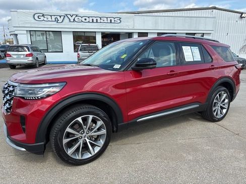 Used 2025 Ford Explorer Platinum w/ Ultimate Package AWD/4WD image 3