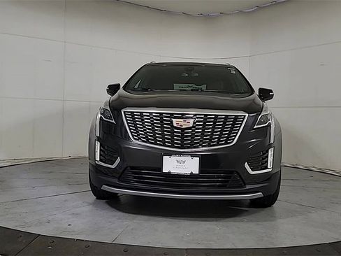 Used 2023 Cadillac XT5 Premium Luxury image 3