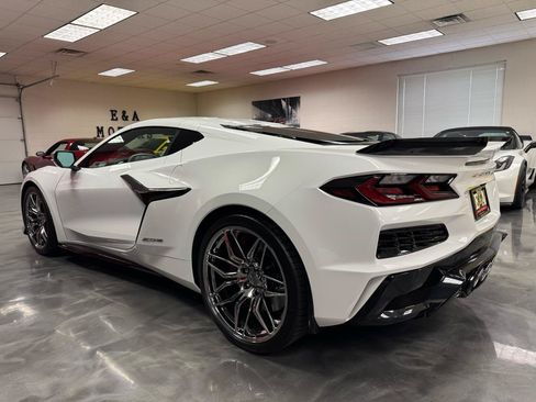 Used 2023 Chevrolet Corvette Z06 w/ Engine Appearance Package RWD image 17