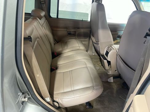 Used 2000 Ford Explorer Eddie Bauer image 15