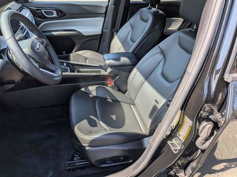 Certified 2025 Jeep Compass Limited AWD/4WD image 12