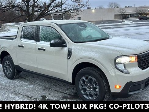 New 2025 Ford Maverick XLT w/ Equipment Group 301A image 34