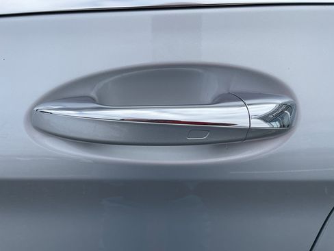 Used 2021 Mercedes-Benz C 300 Sedan image 7