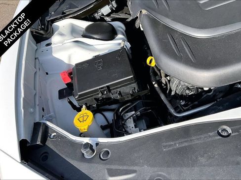 Used 2022 Dodge Charger SXT RWD image 30
