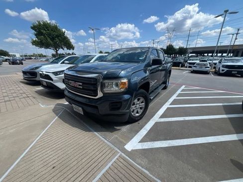 Used 2019 GMC Canyon 2WD Crew Cab w/ Convenience Package image 3