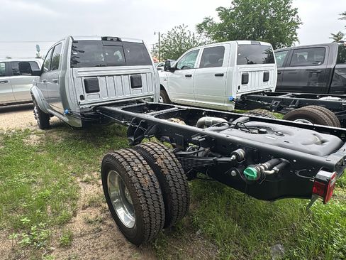 New 2026 RAM 5500 4x4 Crew Cab w/ Laramie Trim Package image 6