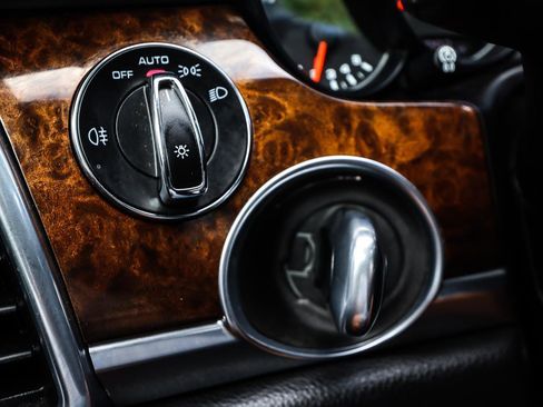 Used 2016 Porsche Panamera Edition image 13