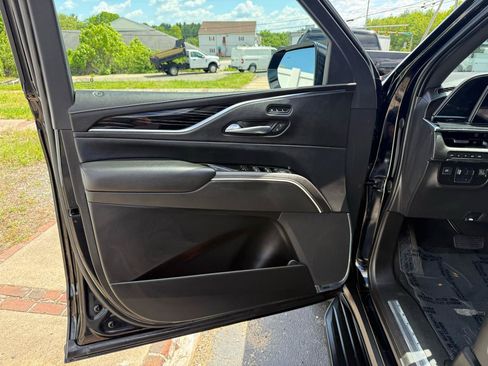 Used 2022 Cadillac Escalade Sport w/ LPO, ONYX Package AWD/4WD image 27