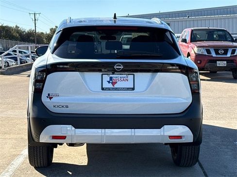 New 2026 Nissan Kicks SV image 8