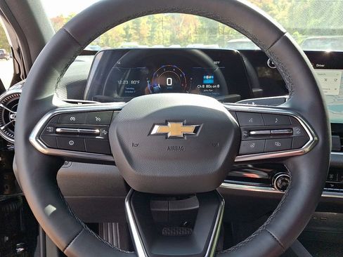 Used 2026 Chevrolet Equinox LT image 25