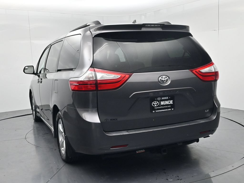 Used 2019 Toyota Sienna LE w/ Carpet Mat Package FWD image 6