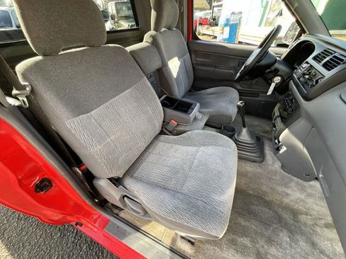 Used 1999 Nissan Frontier XE image 15