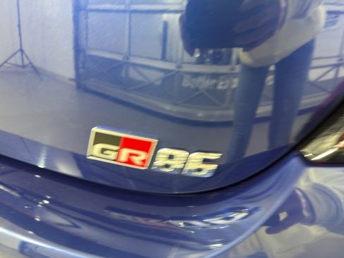 Used 2024 Toyota GR86 Premium image 9