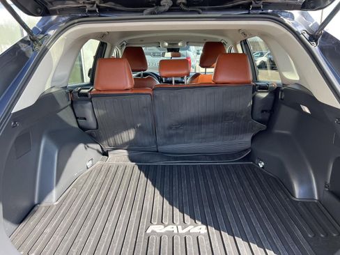 Used 2024 Toyota RAV4 LE image 13